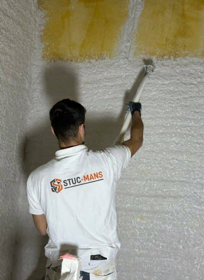 Stuc-mans vakmannen aan het werk